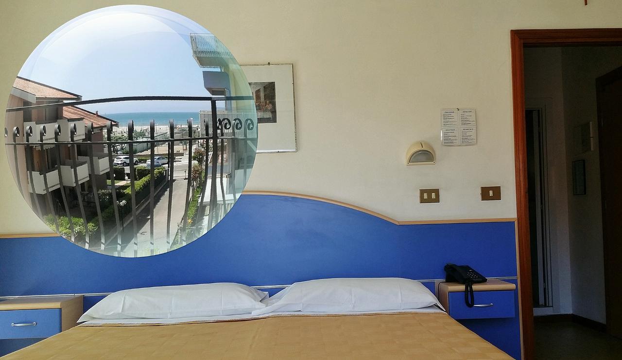 Hotel La Falena Cervia Luaran gambar