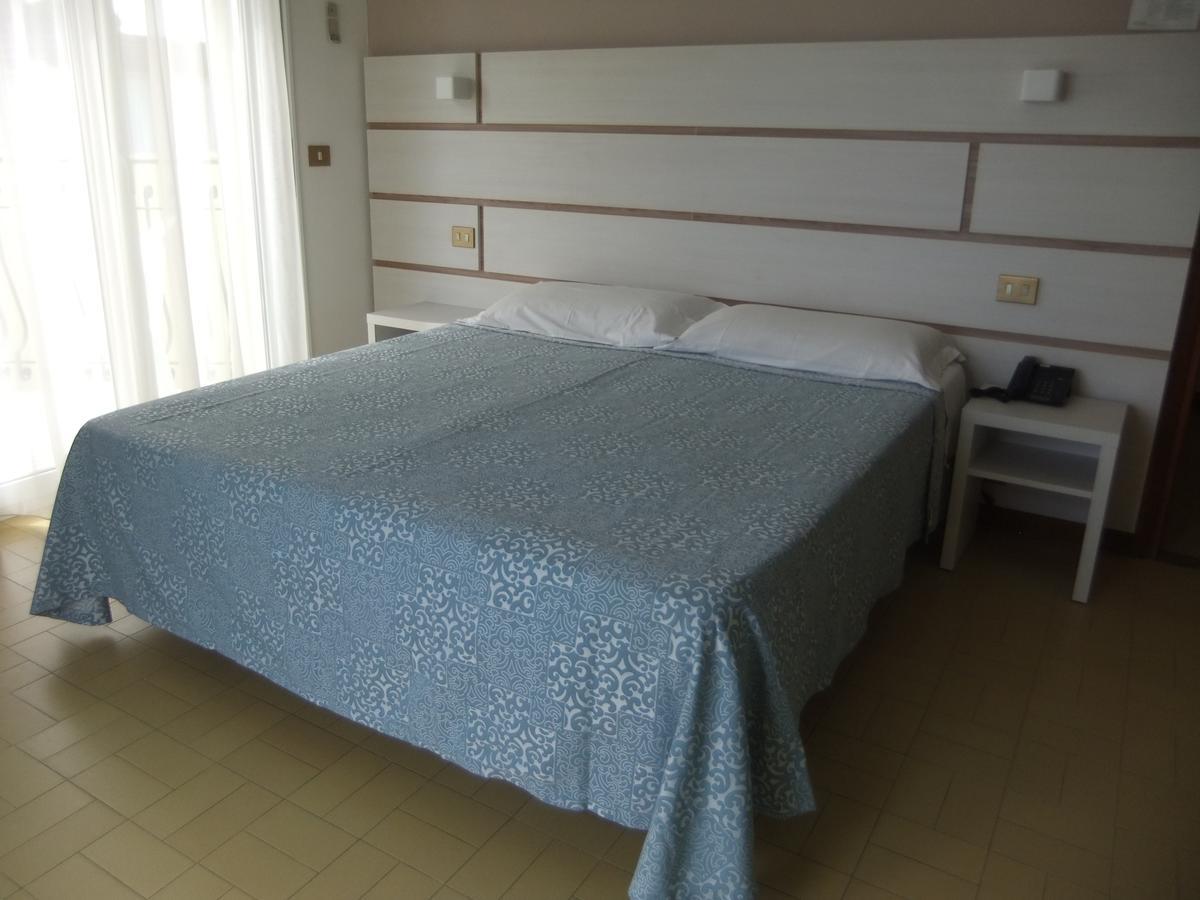 Hotel La Falena Cervia Luaran gambar