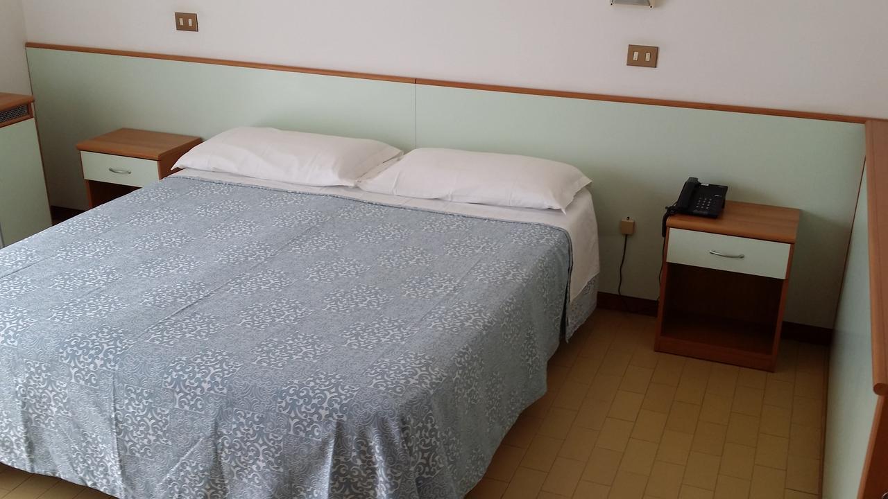 Hotel La Falena Cervia Luaran gambar
