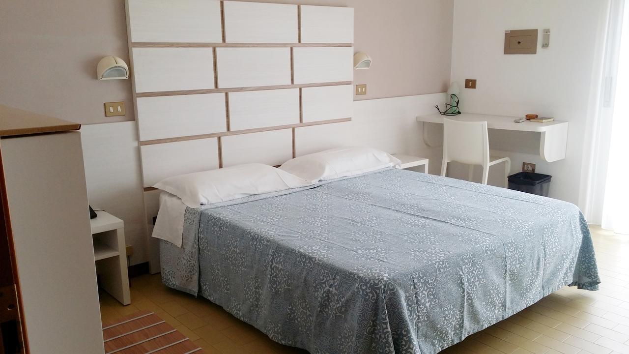 Hotel La Falena Cervia Luaran gambar