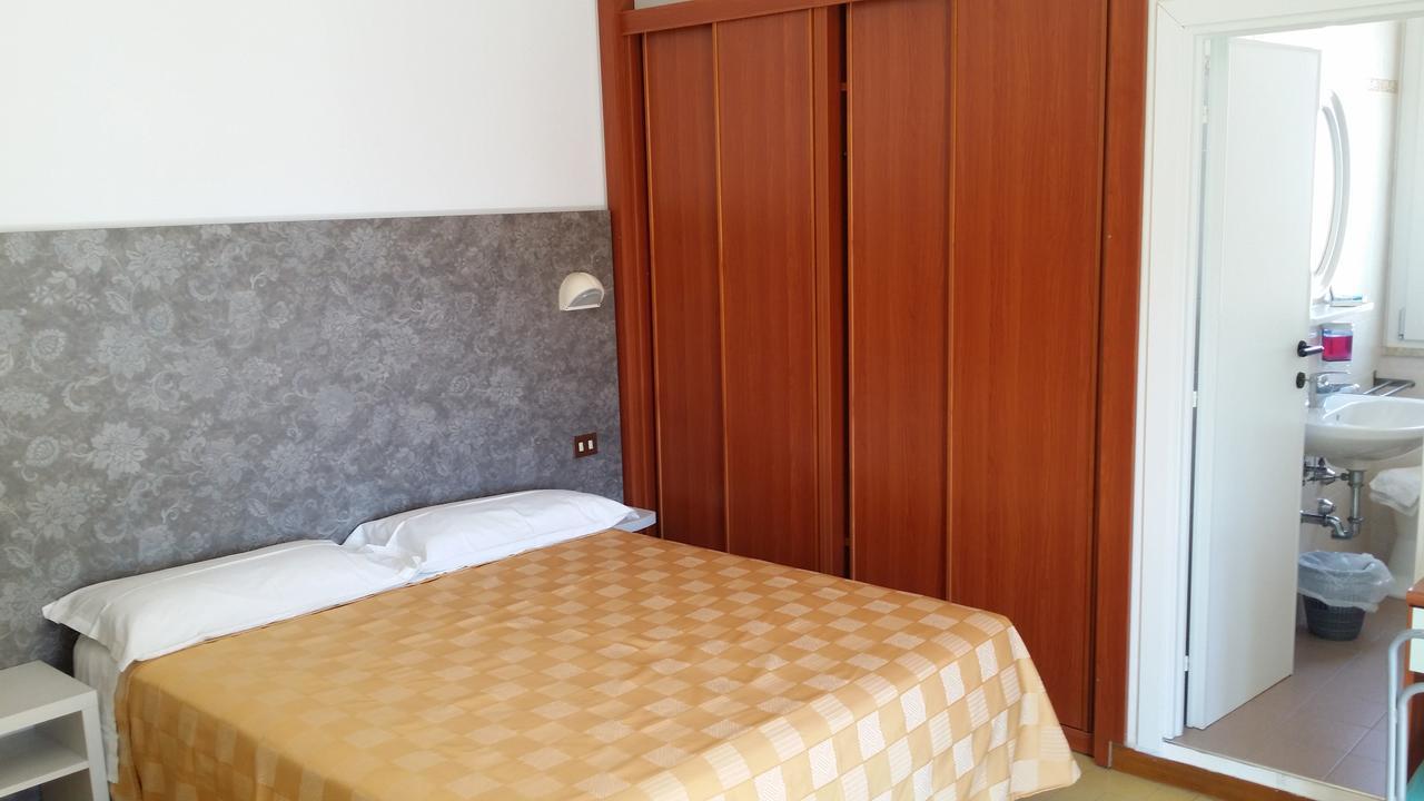 Hotel La Falena Cervia Luaran gambar