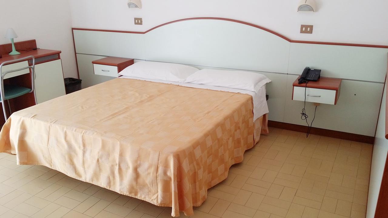Hotel La Falena Cervia Luaran gambar
