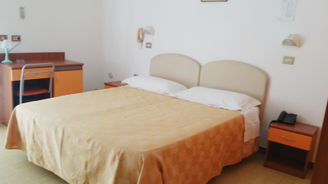 Hotel La Falena Cervia Luaran gambar