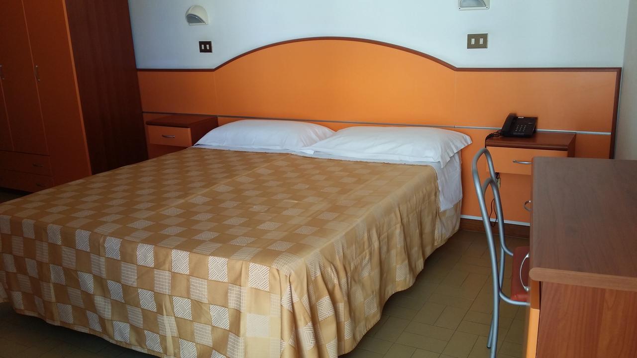 Hotel La Falena Cervia Luaran gambar