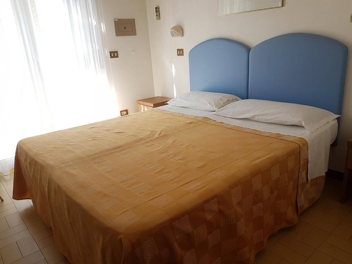 Hotel La Falena Cervia Luaran gambar